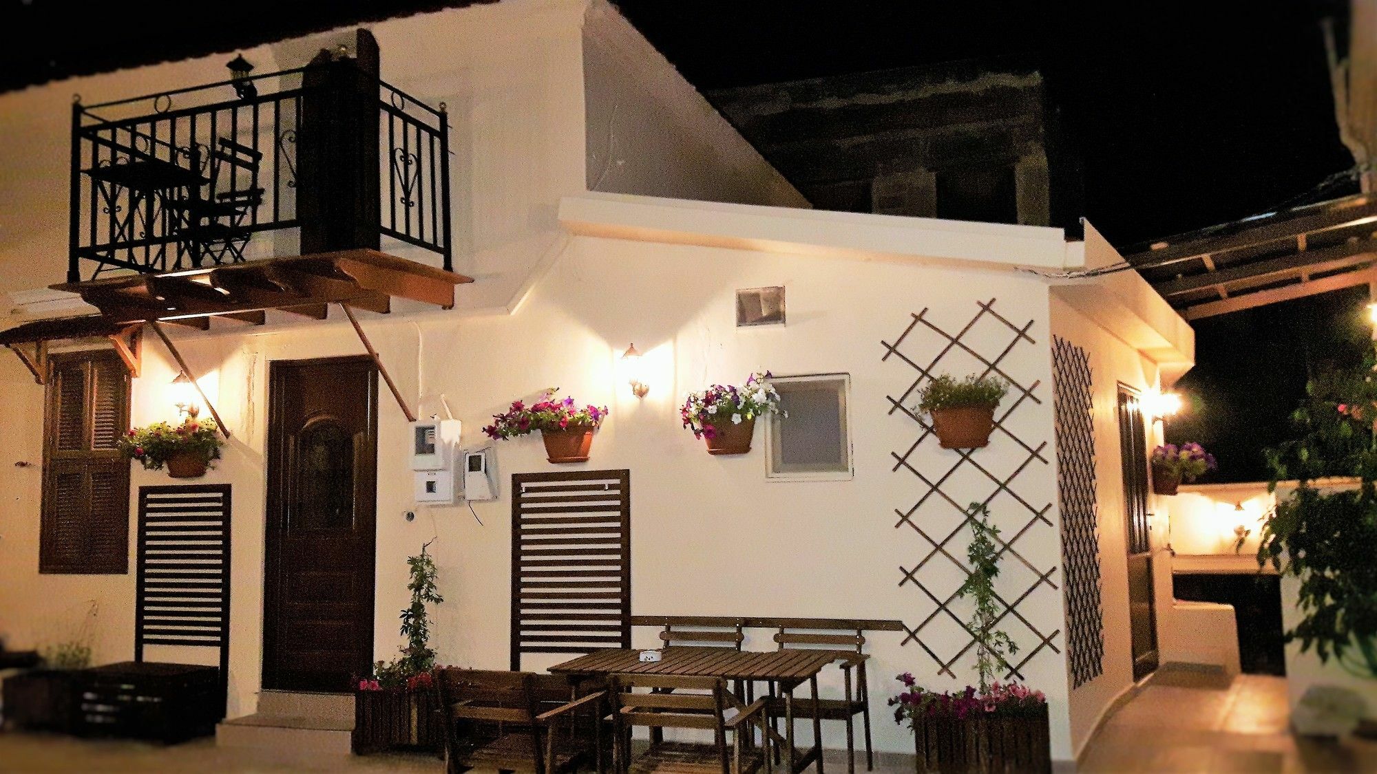 Xenios Zeus Apartment Rhodes City ภายนอก รูปภาพ